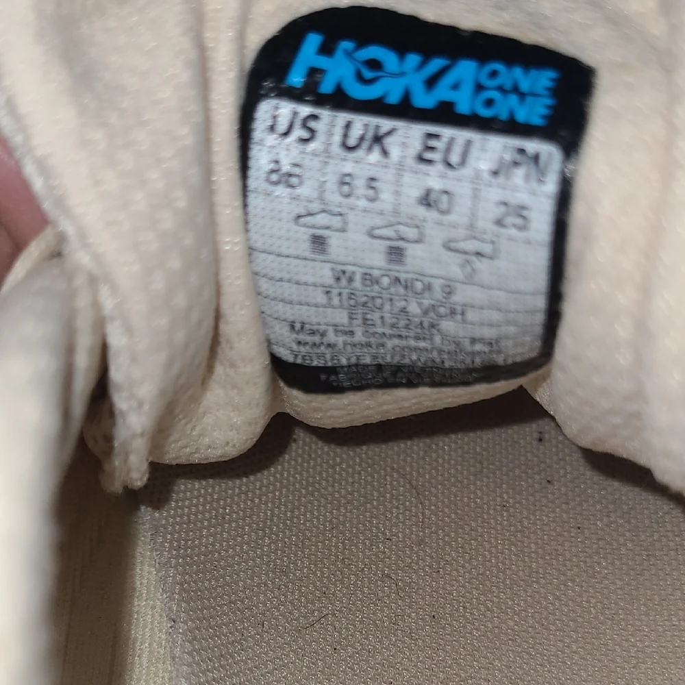 Hoka Women’s Cream/White Cushioned Running Shoes, 8 B8 - Picture 7 of 12